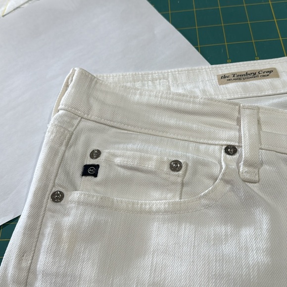 The Tomboy Crop by AG - Picture 4 of 13